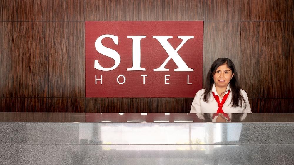 Six Hotel Guadalajara Expiatorio Bagian luar foto
