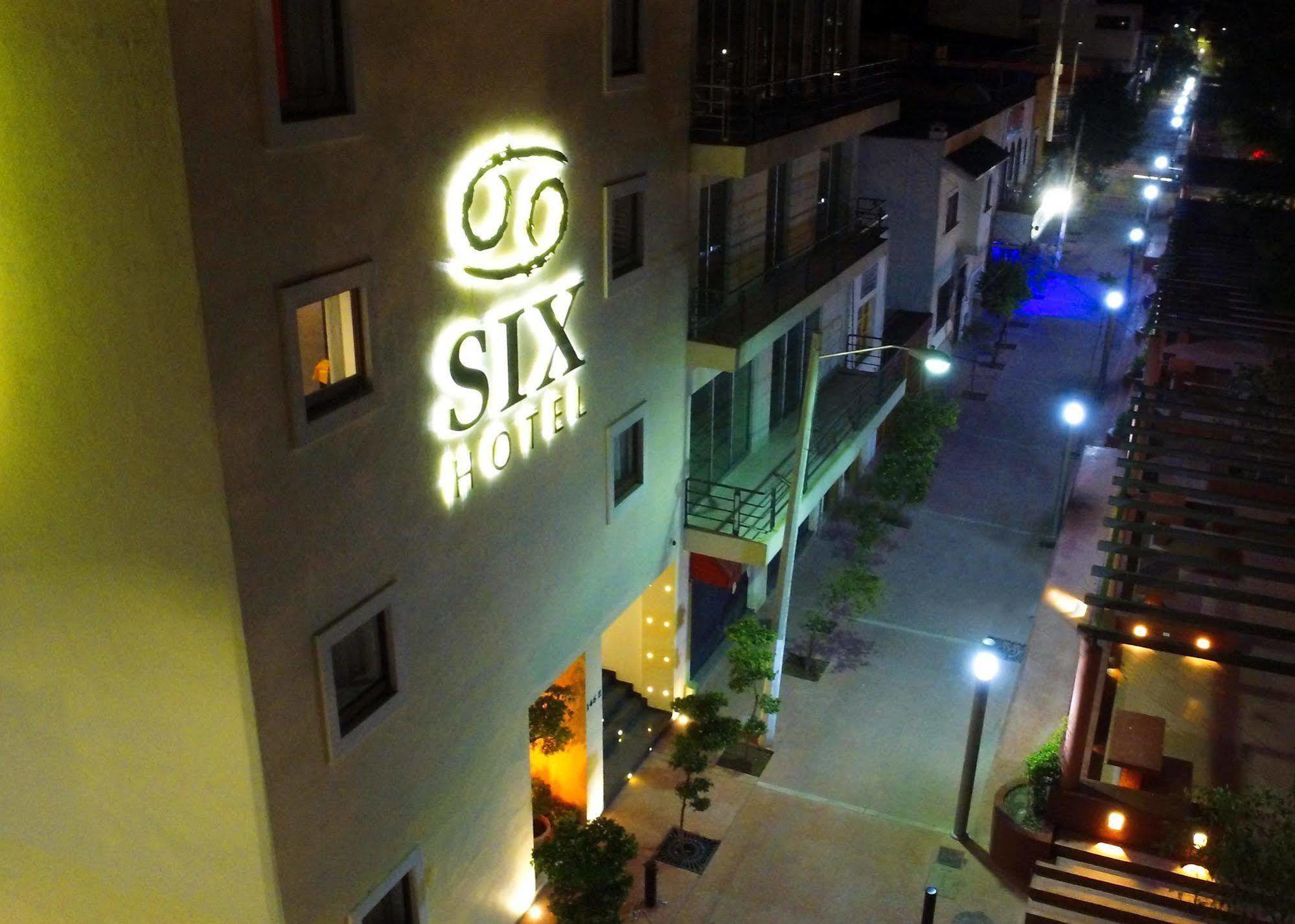 Six Hotel Guadalajara Expiatorio Bagian luar foto